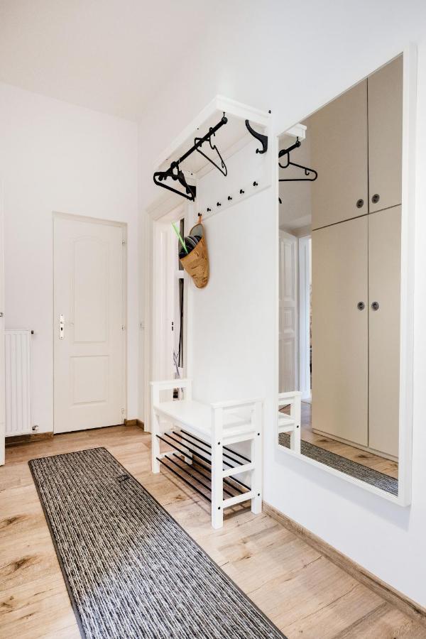 Lavender Apartment Budapeste Exterior foto